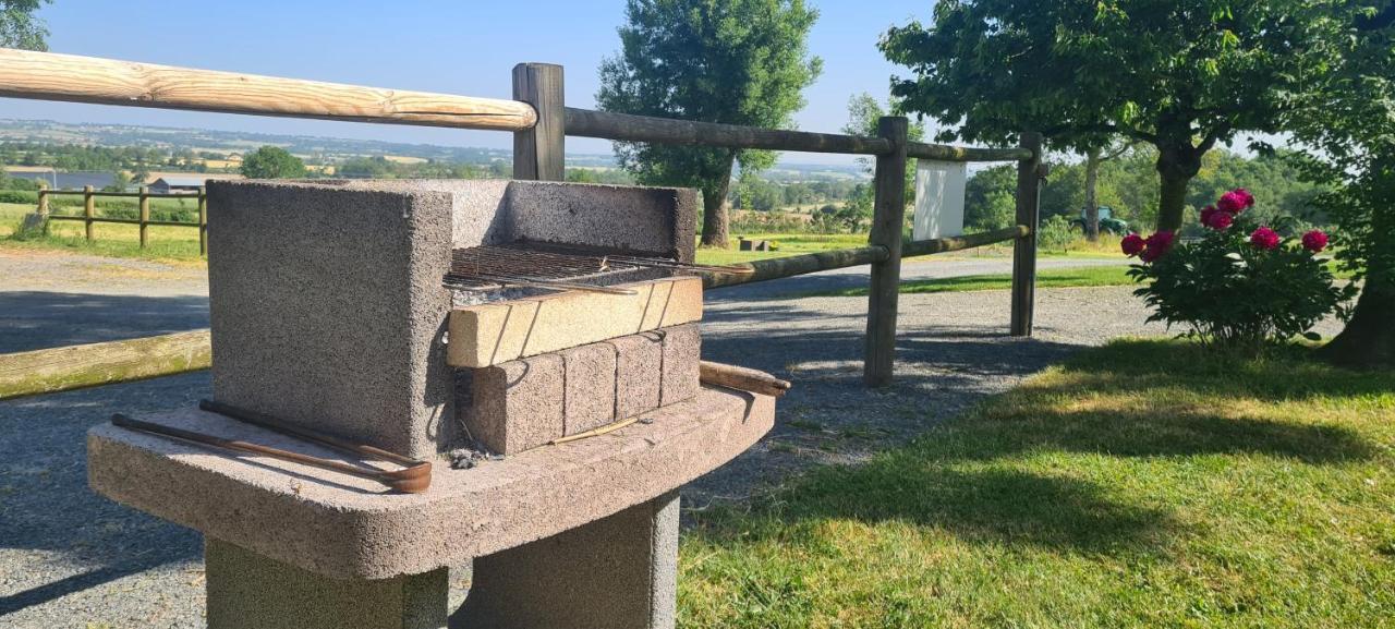 Le Logis Des Chons A La Campagne A Saint Hilaire Du Bois - Lys Haut Layon Le Plessis  Bagian luar foto